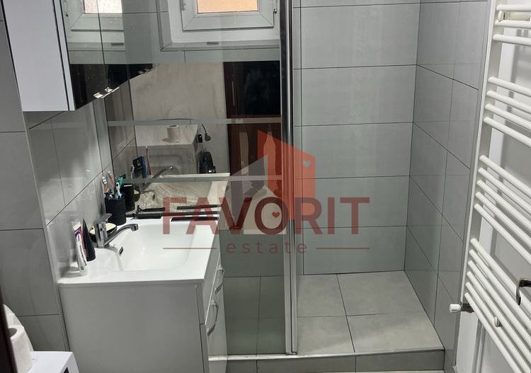 2 camere | etaj 1 | centrala proprie | mobilat si utilat | zona excelenta | - Poză 5