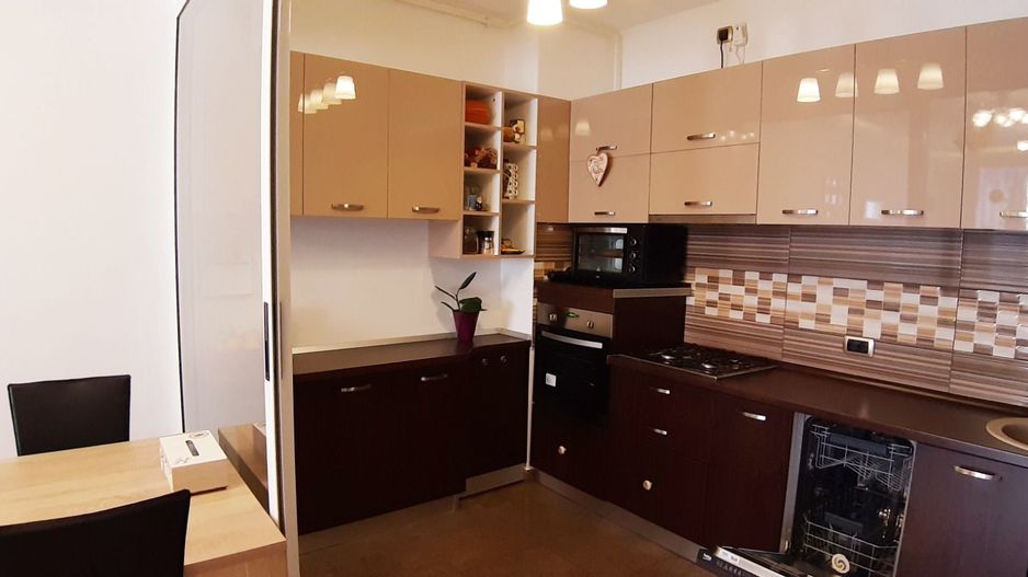 Apartament 3 camere | Tractorul | Isaran - Poză 4