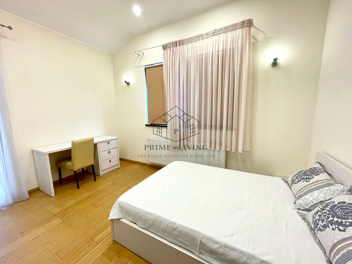 VILA CU 6 CAMERE LA INCHIRIERE IN ZONA PIPERA - Poză 18