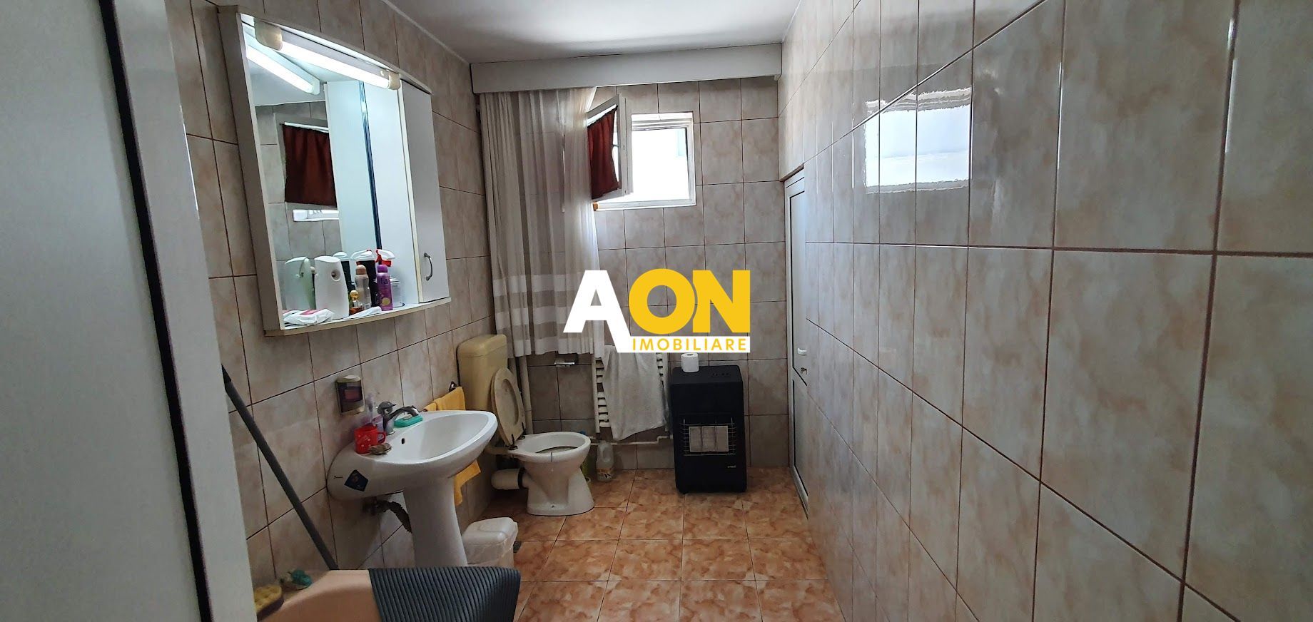Casa cu 4 camere, garaj, teren 791 mp, zona Schit - Poză 8
