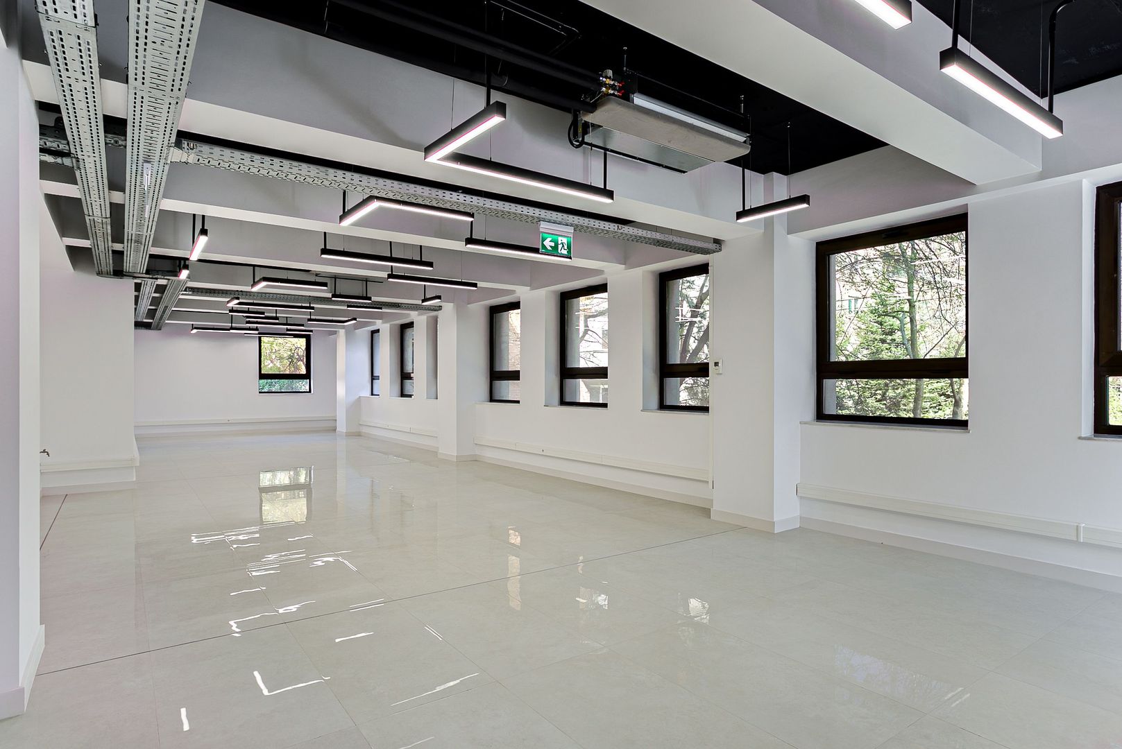 Cladire de birouri Premium spre închiriere - Arad - Poză 1