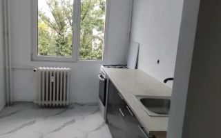 De vanzare apartament de 2 camere renovat total in Titan, aproape de Auchan - Poză 1