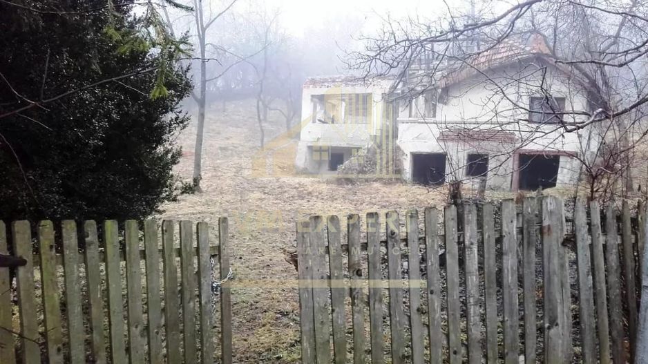 TEREN INTRAVILAN 3270 MP, CAMPULUNG - Poză 4