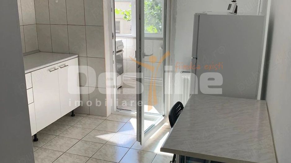 Inchiriez apartament 2 camere, zona Trocadero - Poză 10