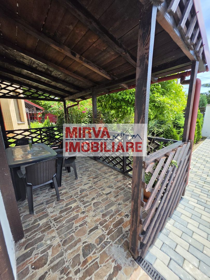 🏡 Casă renovată cu 6 camere, teren 557 mp – Berceni, Prahova - Poză 3