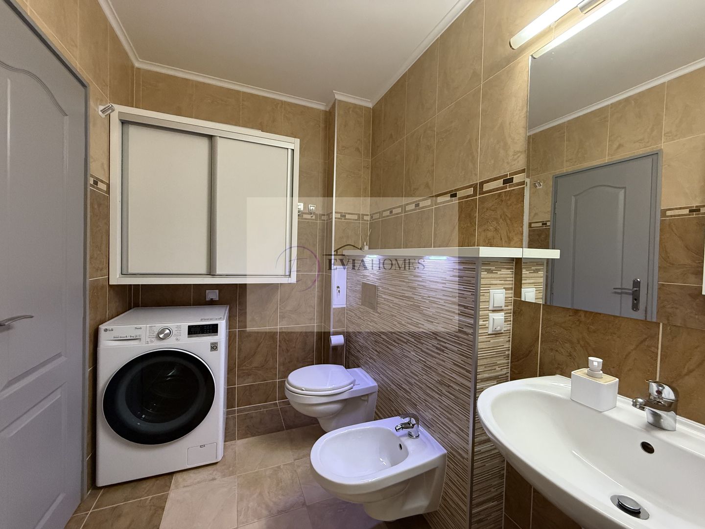 3 camere/ 2 bai/ balcon  – Zona Piata 1 Mai - Poză 4