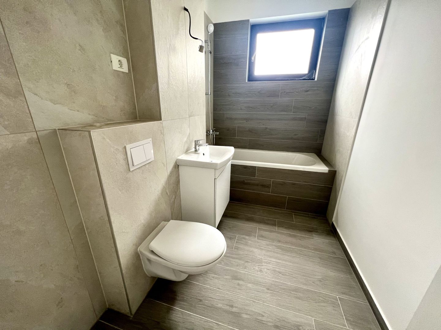 APARTAMENT CU 1 CAMERA - Poză 6