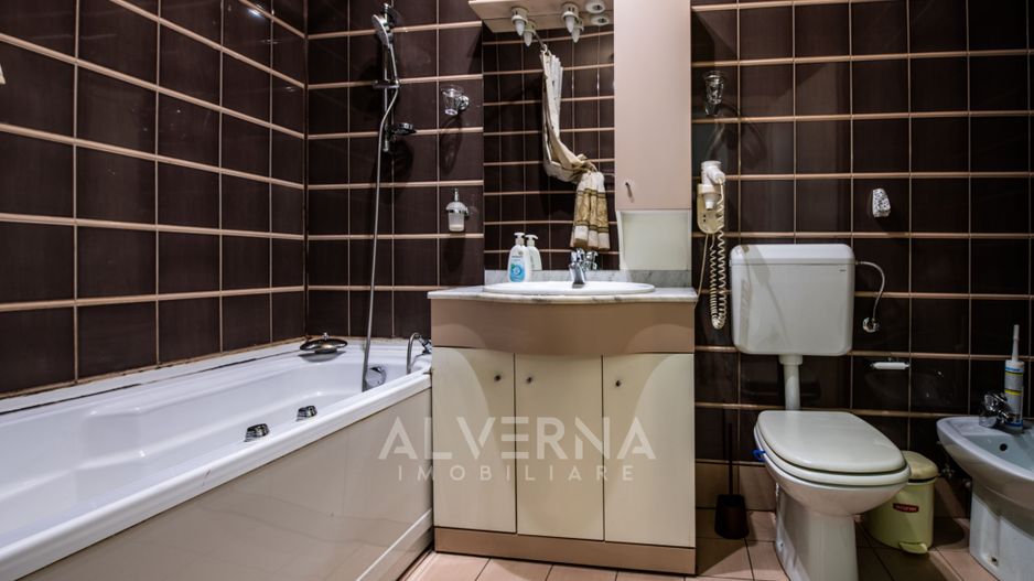 Apartament 3 camere 98mp, terasa 20mp, zona P-ta Muzeului - Poză 9