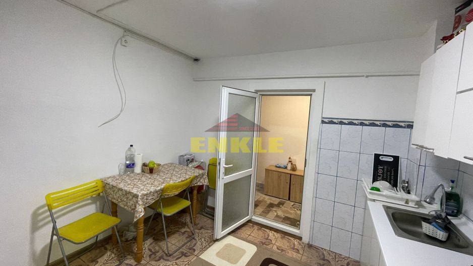 De vanzare apartament cu doua camere, zona Imparat traian. - Poză 7