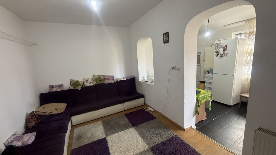Apartament 2 cam in Vila etaj 1 + pod + curte 34 mp Campina - Poză 4