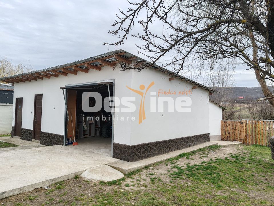 Casa parter+mansarda si teren in Lipovat, Vaslui - Poză 2