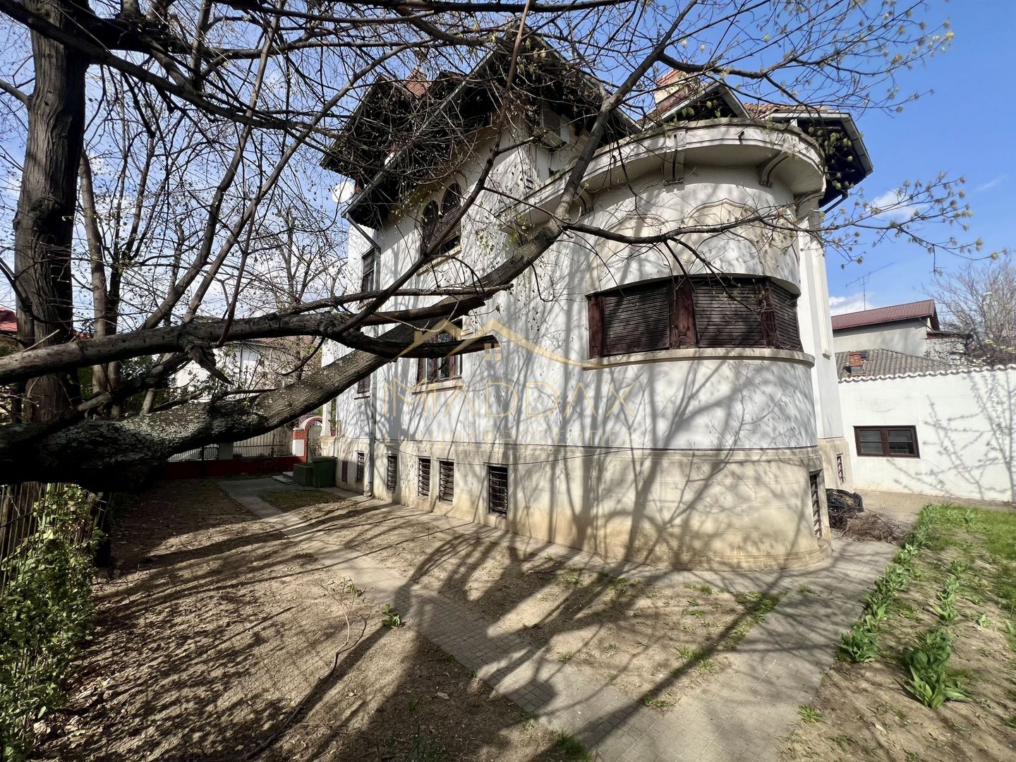 Vila Impresionanta *503mp* TEREN *577mp* // Zona Casin - Poză 1