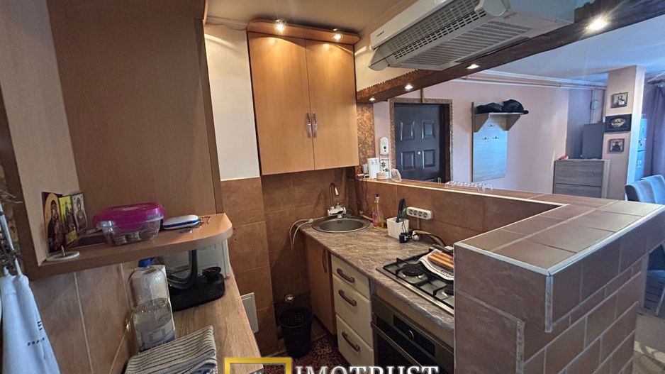 De vanzare apartament 3 camere/ Aradul Nou - Poză 4