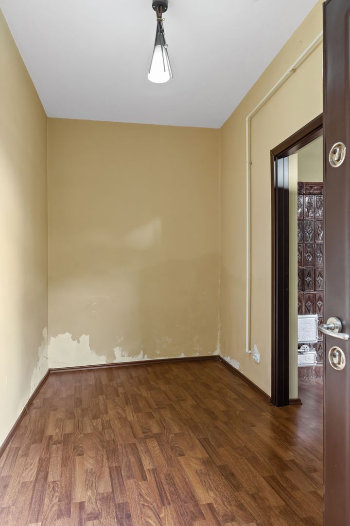 Vindem apartament la curte aproape de parcul Carol - Poză 8