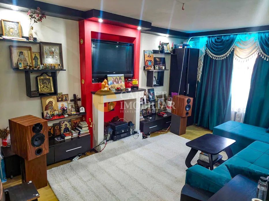 Apartament 2 Camere Decomandat Nicolina-Cug , 54Mp Bloc 1986 - Poză 4