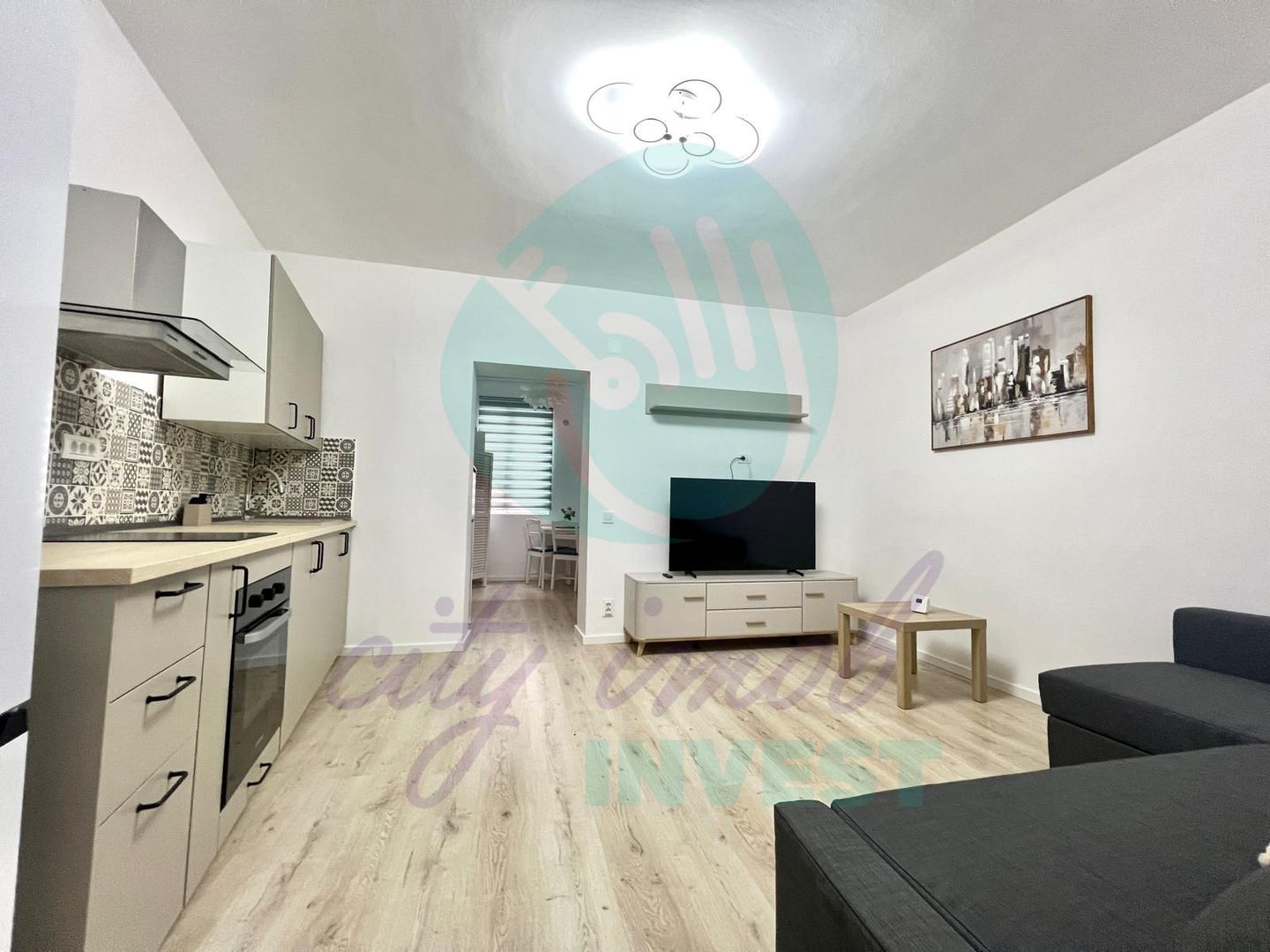 Studio renovat complet 36mp la 3 minute Metrou Muncii - Poză 3