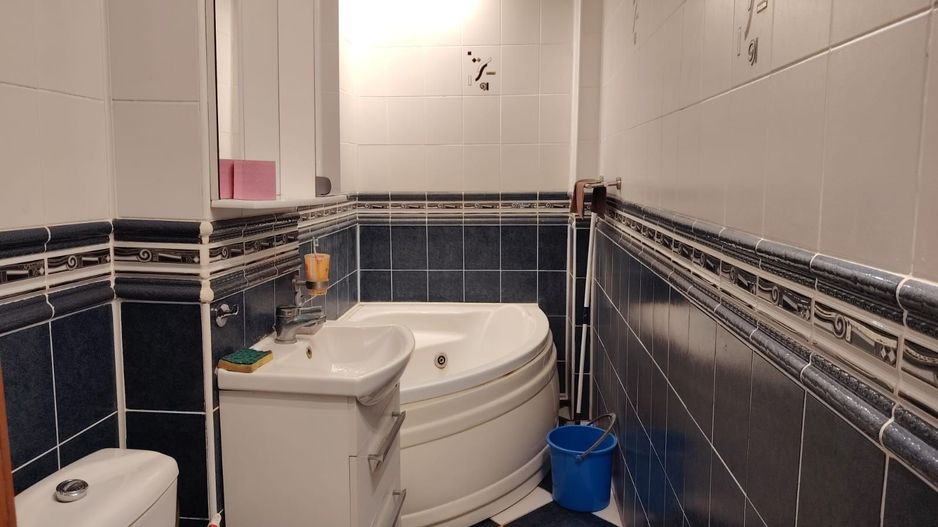 Inchiriez apartament 2 camere Port. - Poză 5