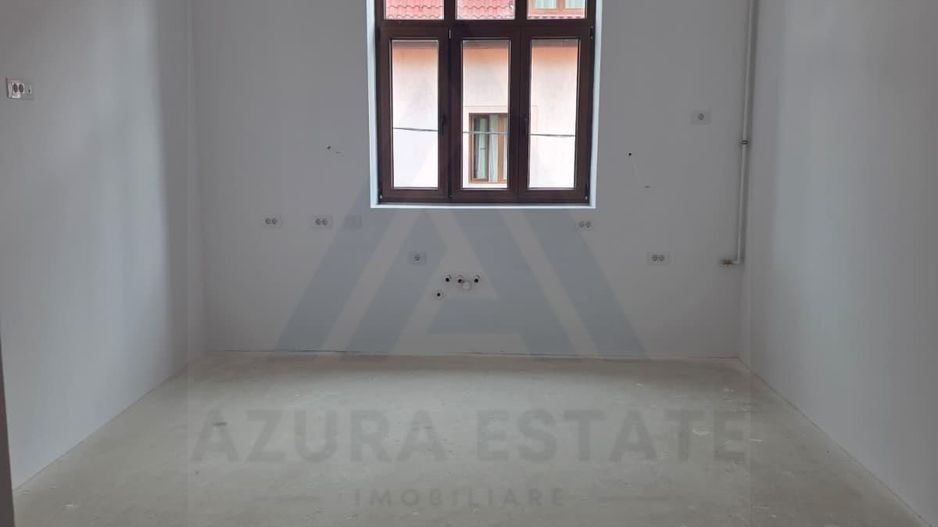 Apartament renovat 3 camere 2 bai 85 mp si pivnita  în zona Central - Poză 5