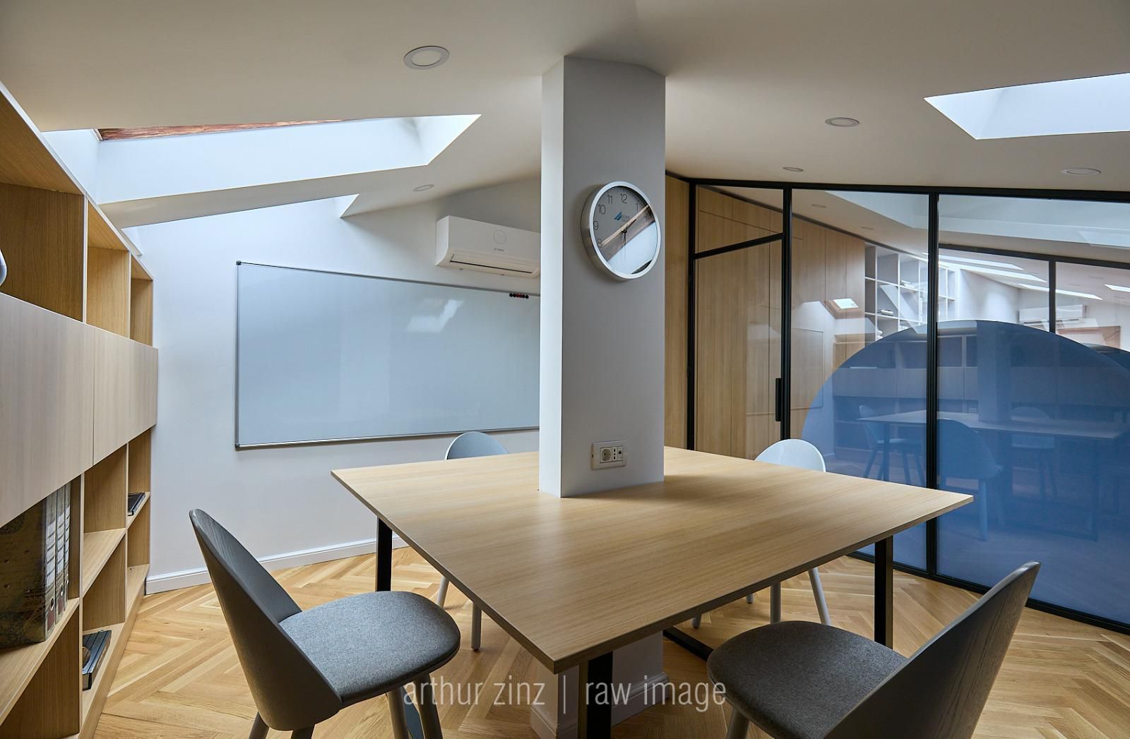 Birou amenajat | Mobilat si utilat | Cladire consolidata si renovata - Poză 26