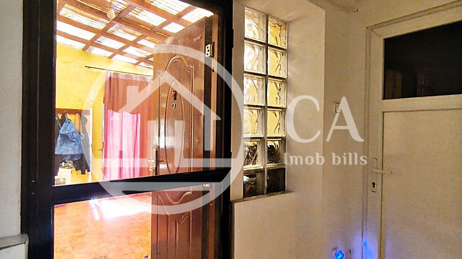 Proprietate mixta de vanzare apartament si spatiu comercial, Oradea - Poză 11