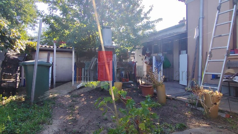 Casa de vanzare + teren in zona Jiului (Bucurestii Noi) - Poză 23