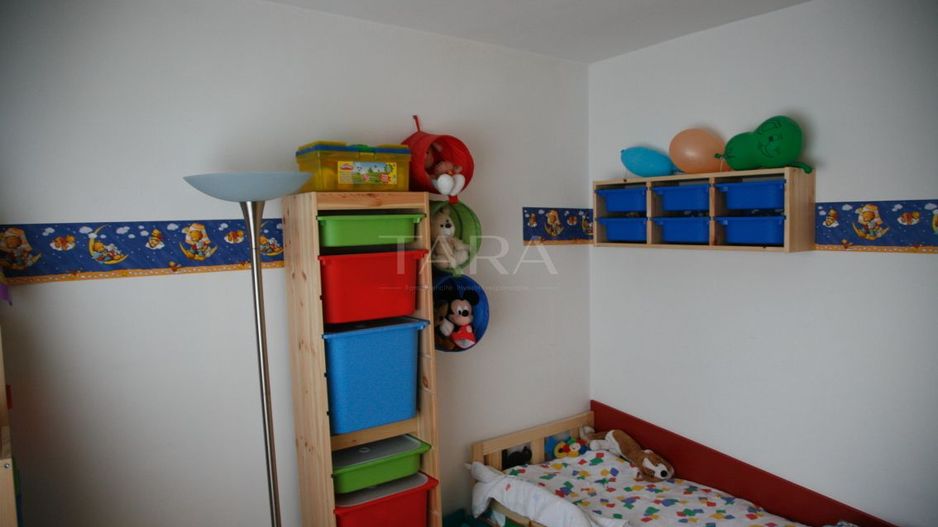 Apartament cu 4 camere, 82 mp, 2 băi și 2 balcoane, zona Câmpului. - Poză 9