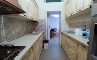 CENTRU SALA SPORTURILOR(COD03)- Casa interbelica si curte generoasa ! - Poză 16