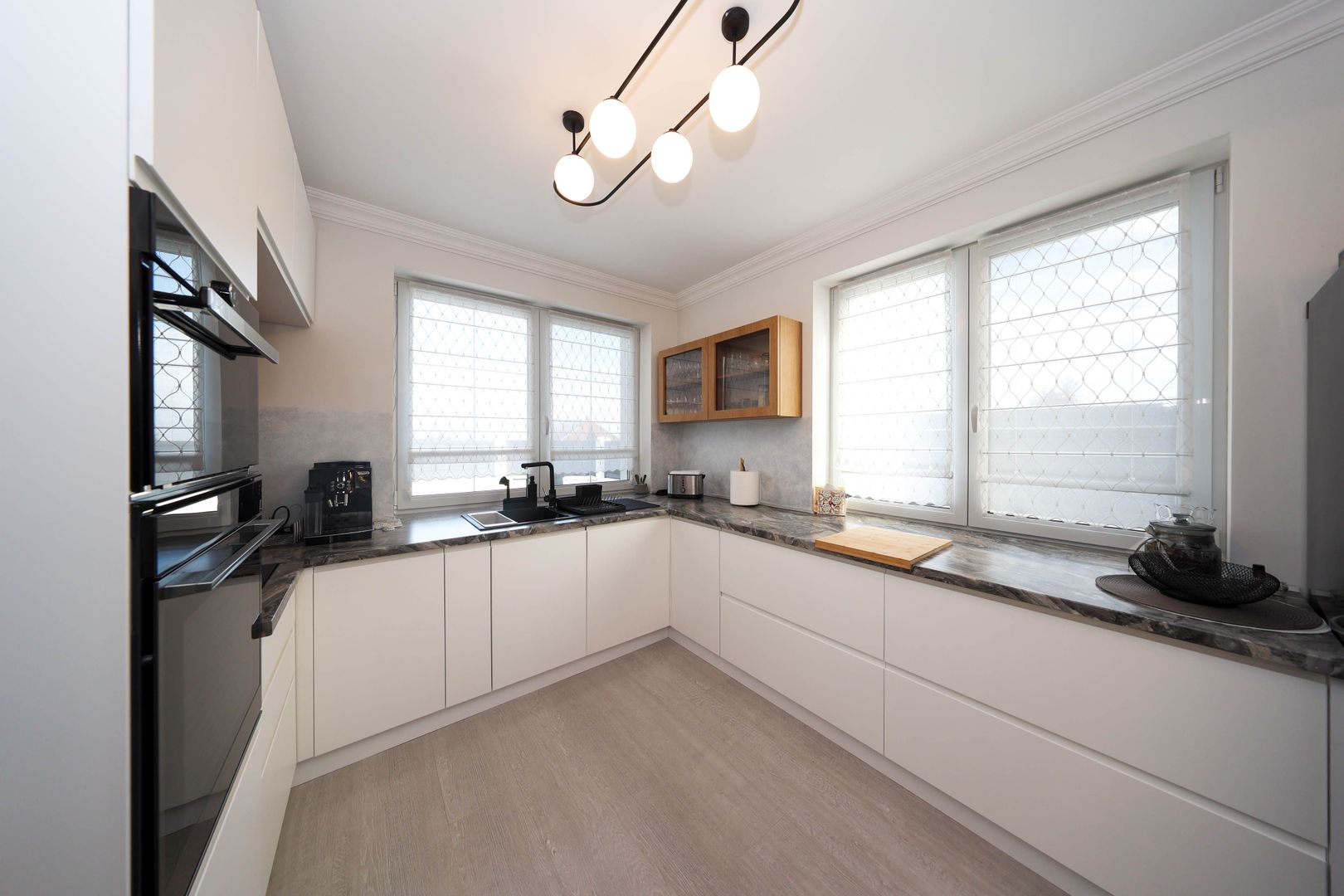 Casă ideală pentru familie în Brașov, Bunloc – spațioasă, luminoasă, priveliște - Poză 7