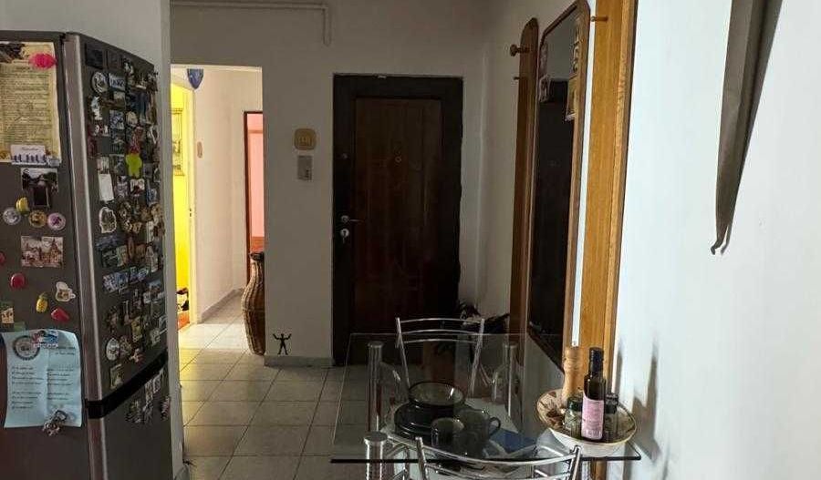 Apartament 3 camere decomandat Calea Bucuresti etaj 1/4 - Poză 5