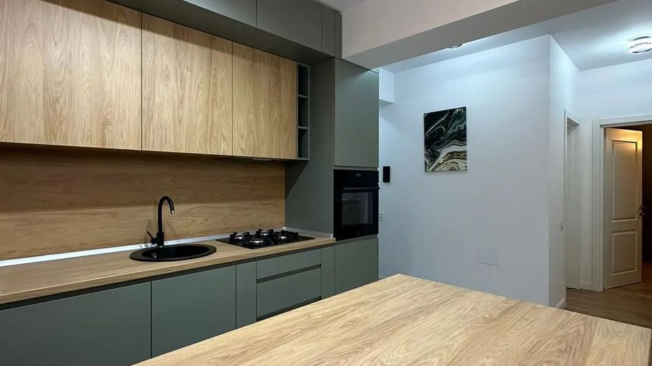 Apartament cu 3 camere decomandat - Cortina North - Poză 4