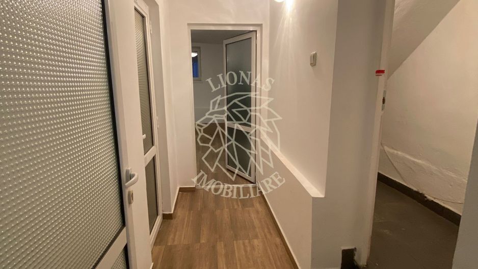 Spatiu comercial 50 mp- ideal birou/salon/cabinet- Zona Centrala - Poză 4