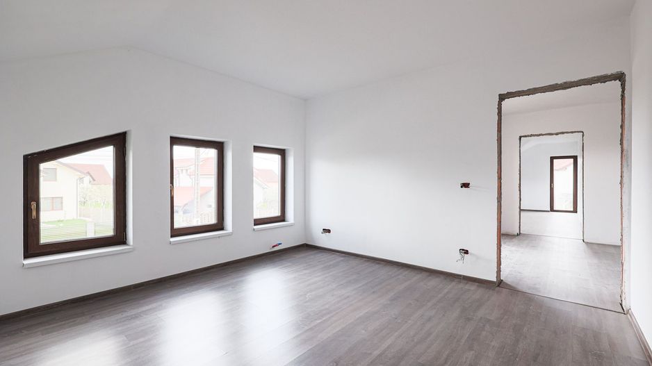 Casă nouă, impunătoare și luminoasă, construită cu griijă la detalii. - Poză 6