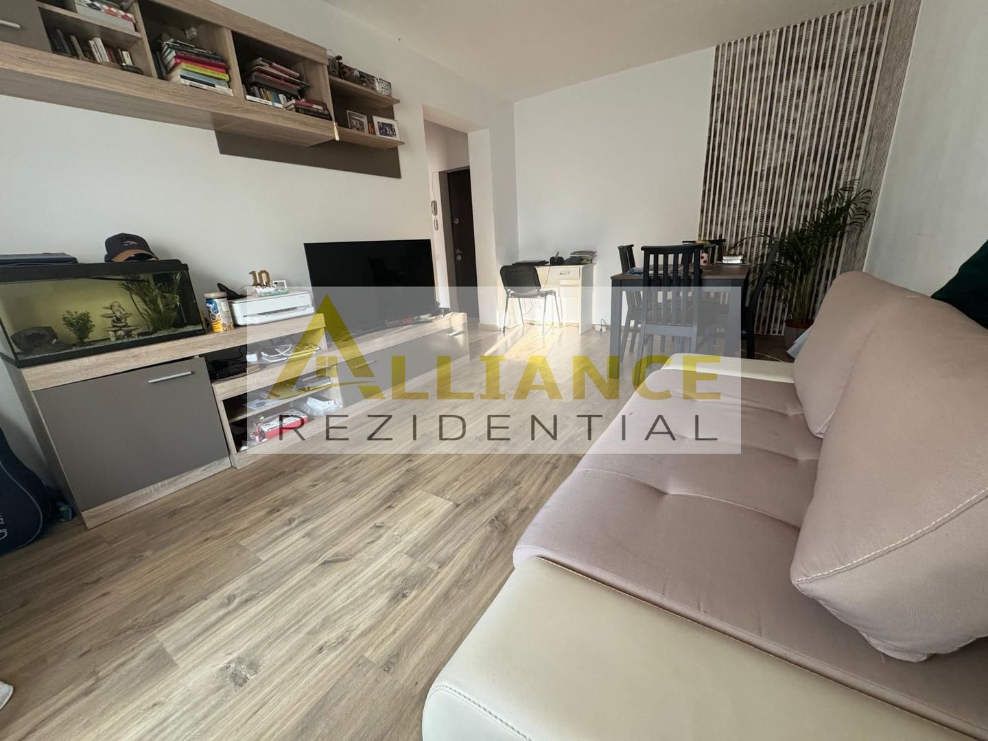 APARTAMENT 2 CAMERE - MOBILAT SI UTILAT - Poză 12