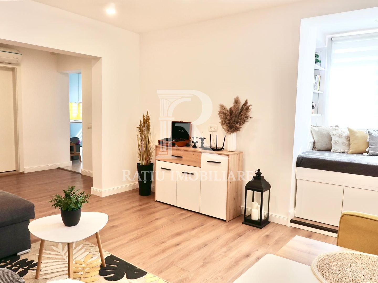 Apartament cu 3 camere | Vedere panoramică deosebită | Oradea - Poză 4