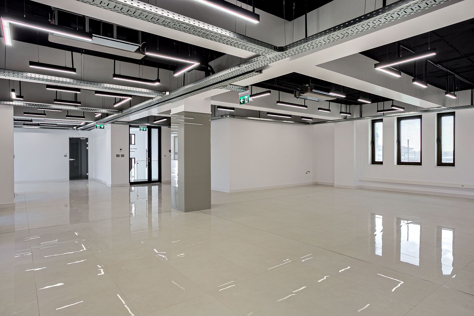 Spațiu modern de inchiriat destinat clinicilor sau companiilor - Poză 14