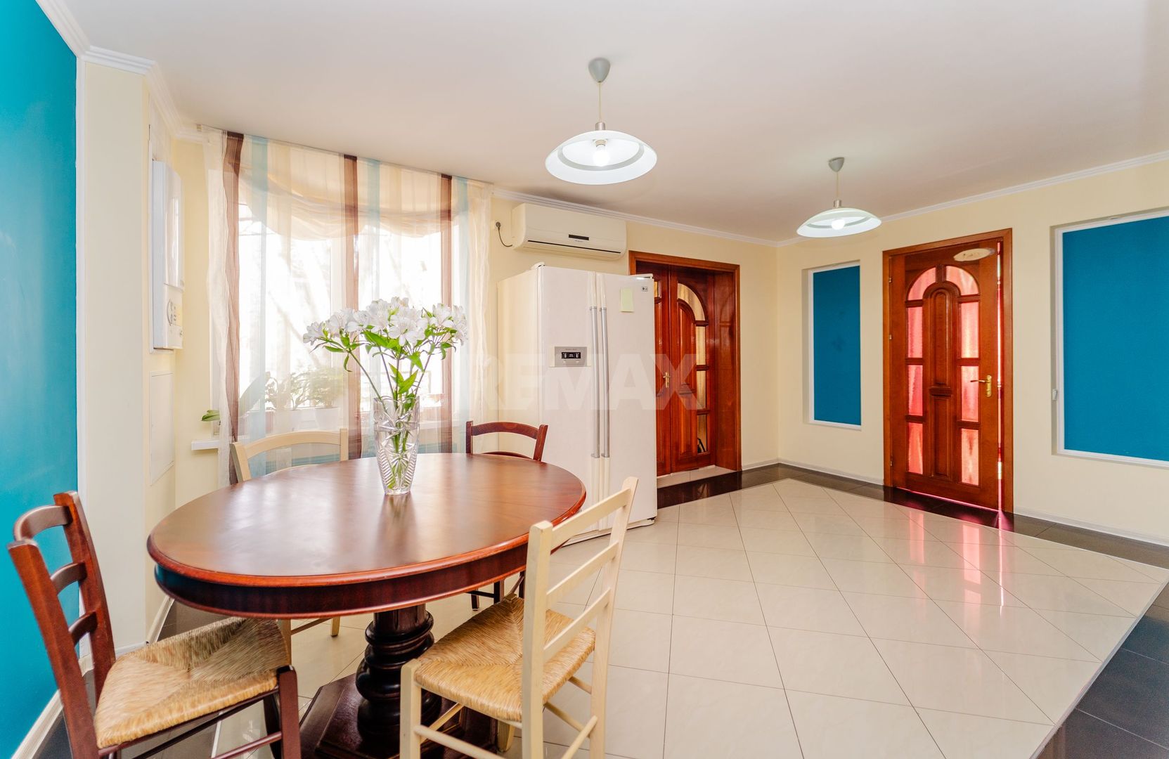 Spațiu comercial+apartament cu 3 camere Botanica Nicolae Zelinski 10/2 - Poză 8