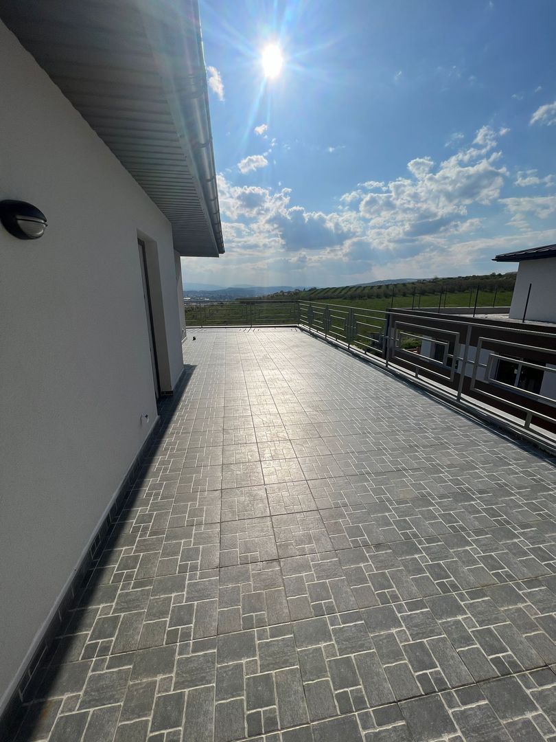 Duplex Superfinisat cu Garaj zona Voronet Pet Friendly - Poză 10