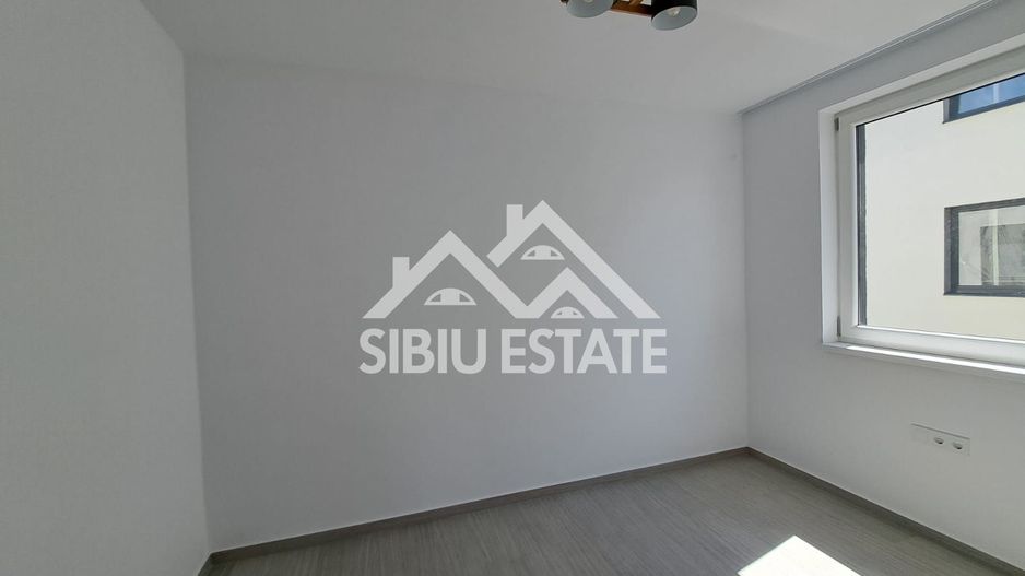 Casa la pret de apartament, 5 camere Sibiu Calea Cisnadiei - Poză 11
