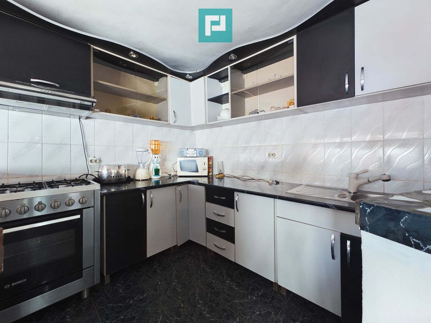 Casă deosebită în Galșa - Șiria - Poză 17