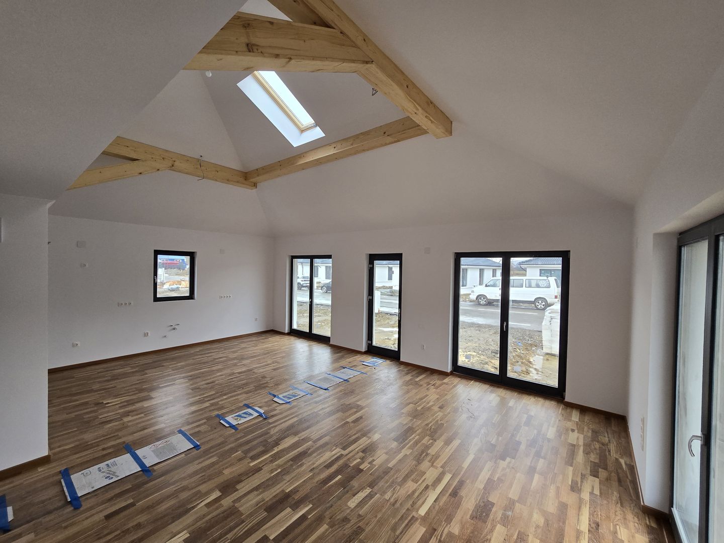 Casa la cheie 130mp 4 camere,2 băi,700mp teren,Livezeni - Poză 15