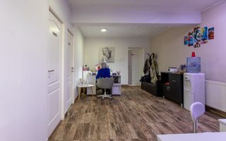 Clădire și teren de investiție, central Roman - Poză 5