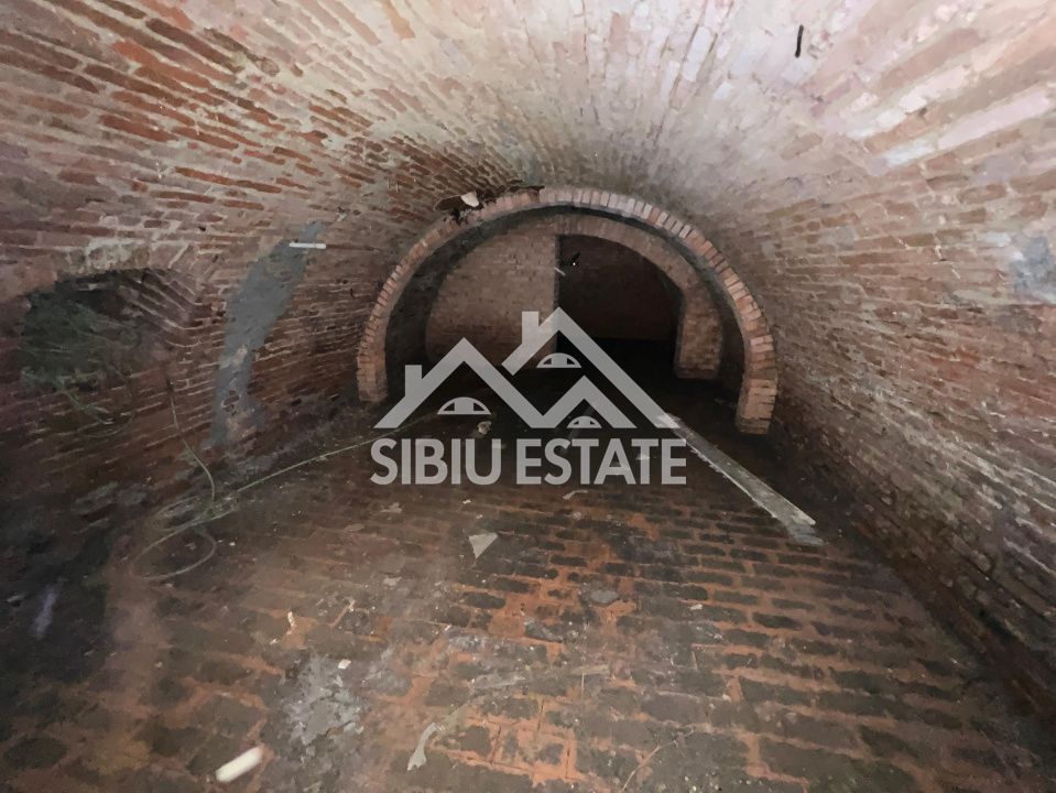 Imobil monument istoric de vânzare ,Strada Târgului, Sibiu - Poză 6