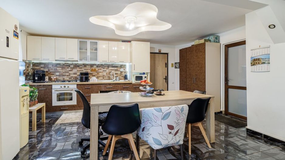 Apartament 3 camere Baicului - Stolnicul Vasile 17 - Poză 2