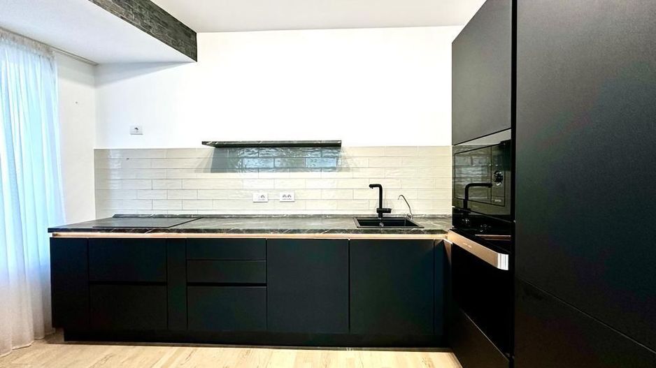 Apartament  la Isho cu vedere panoramica asupra orașului - Poză 13