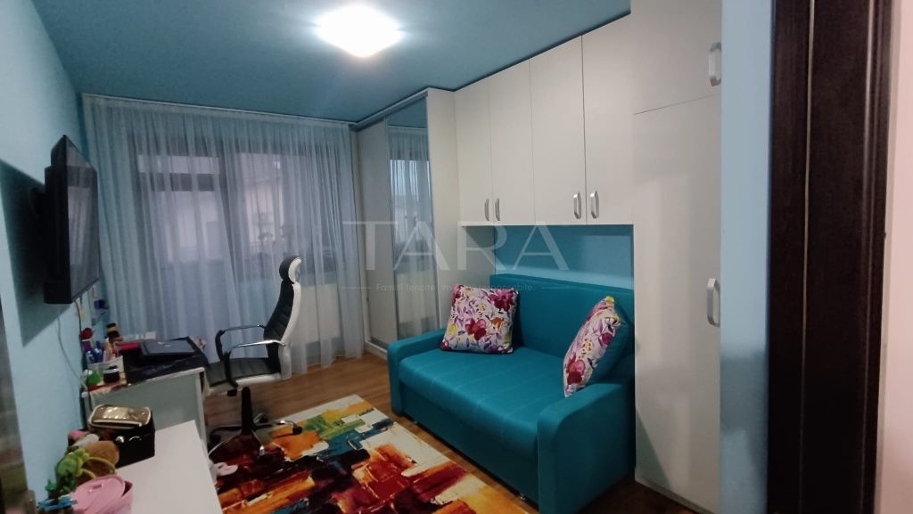 Apartament 2 camere+loc de parcare Floresti - Poză 4