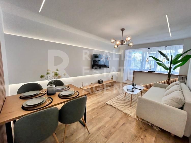 Vânzare, apartament cu 3 camere în zona Drumul Taberei - Poză 1