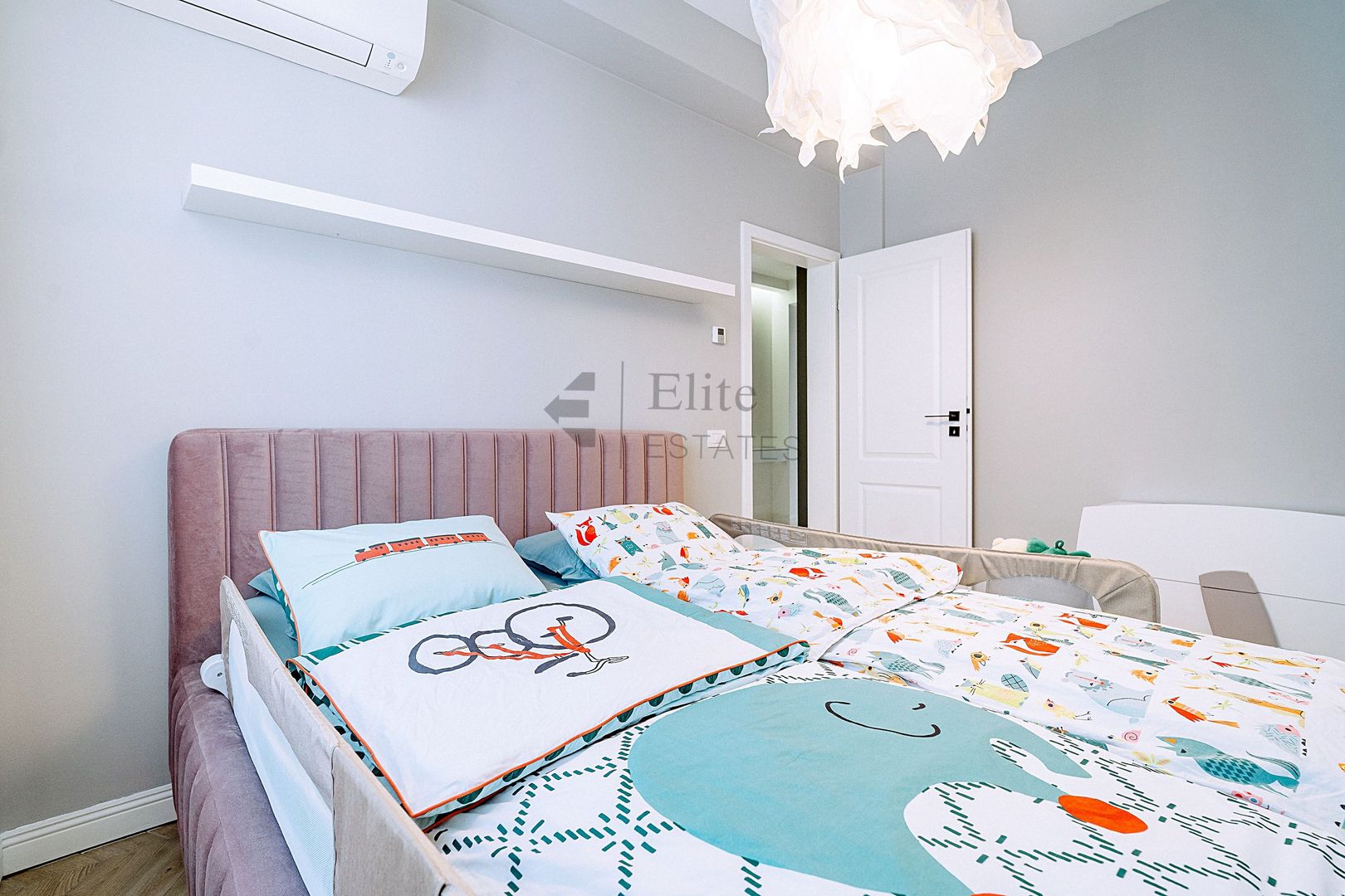 Penthouse de lux 530 mp ultracentral in Oradea - Poză 28