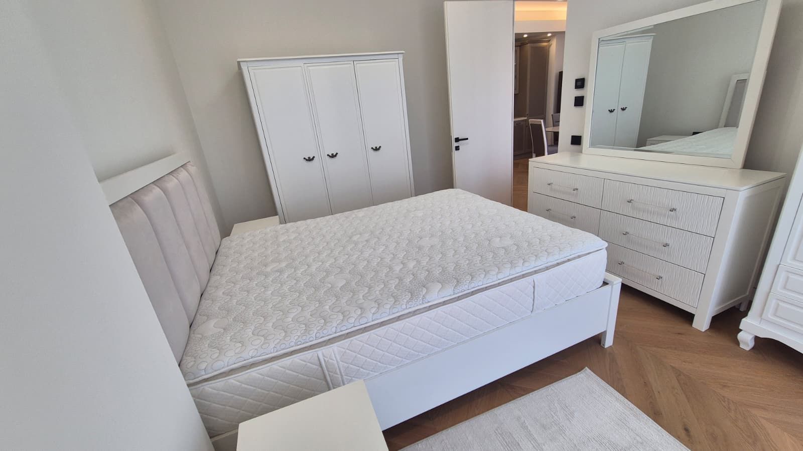 APARTAMENT 2 CAMERE | MOBILAT + UTILAT | - Poză 9