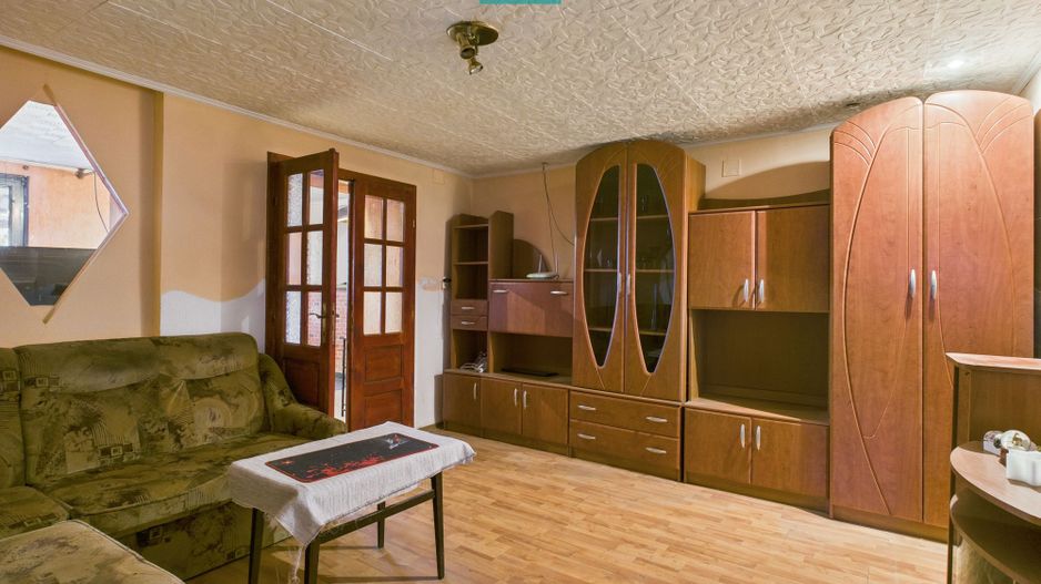 Casă cu 4 camere în Chișineu Criș - Poză 11