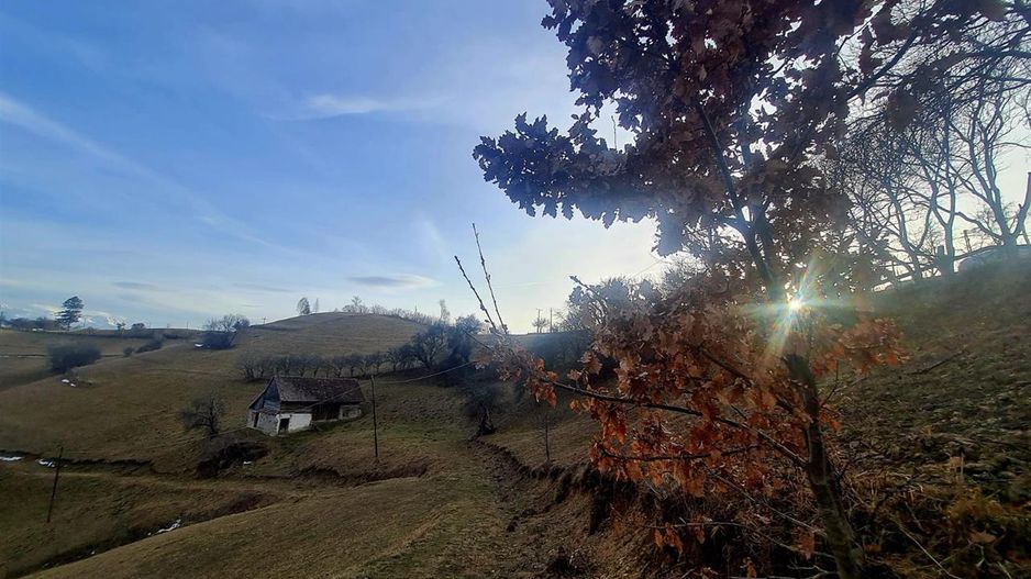 Oaza de liniste si frumusete, reconectare cu natura, 16.000 mp, Poiana Marului - Poză 1